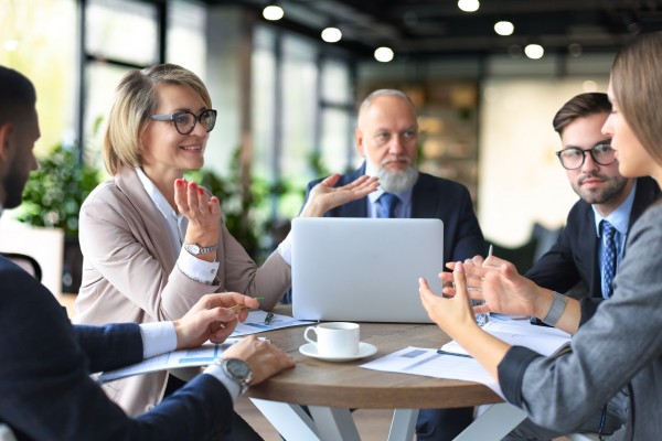 401k consultants discussing their service offering to their clients